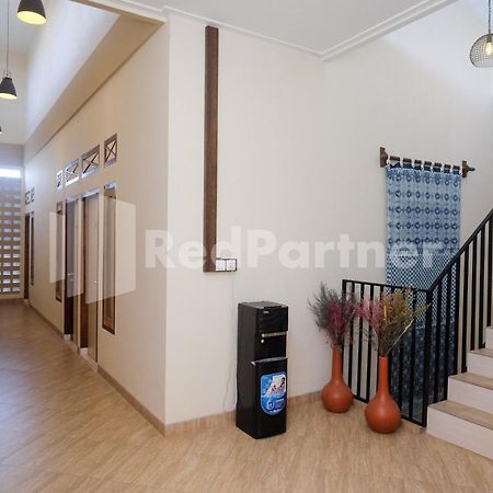 Ndliman House Near Ugm Jogja Mitra Reddoorz Otel Kejayan Dış mekan fotoğraf