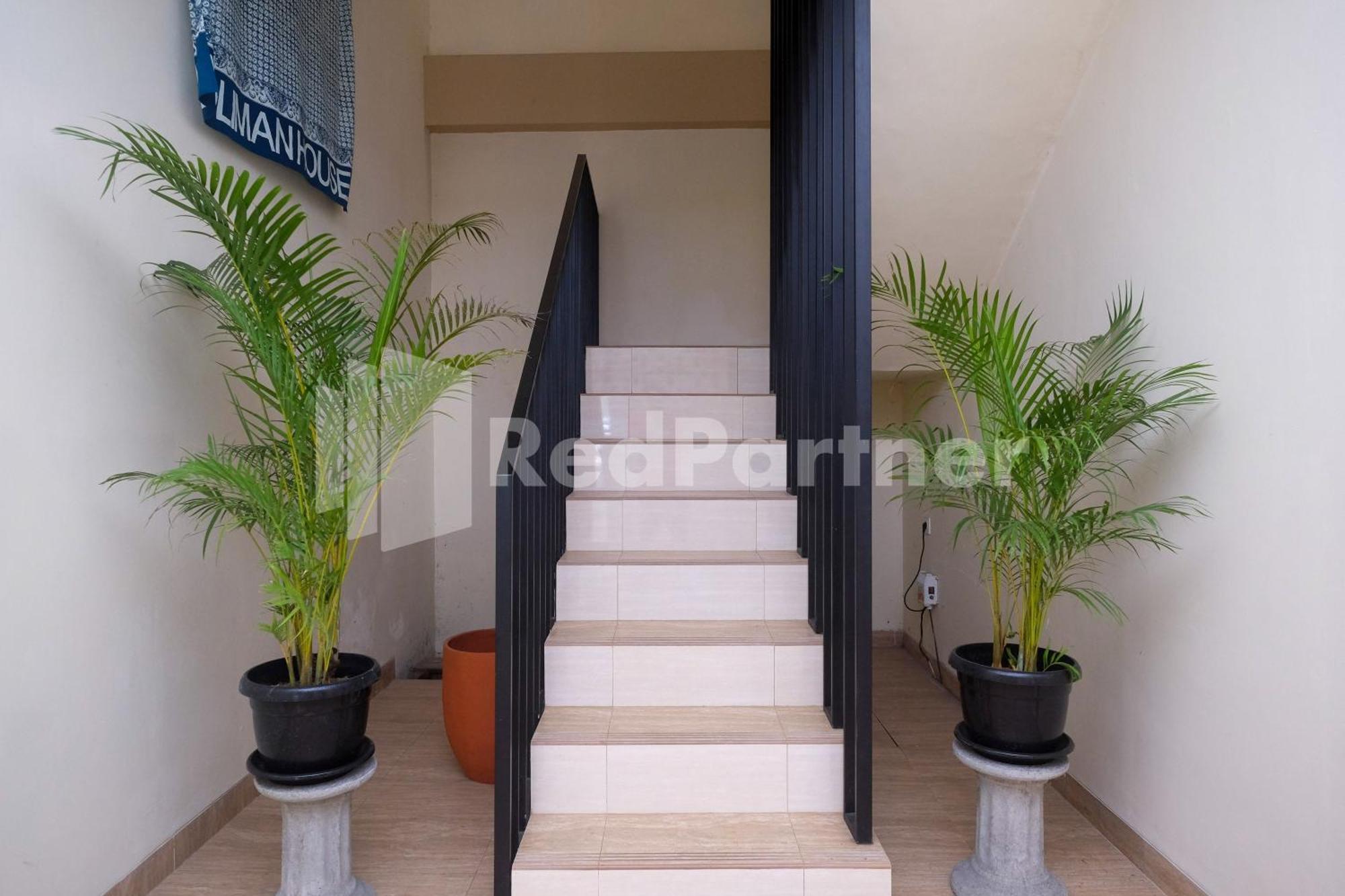 Ndliman House Near Ugm Jogja Mitra Reddoorz Otel Kejayan Dış mekan fotoğraf