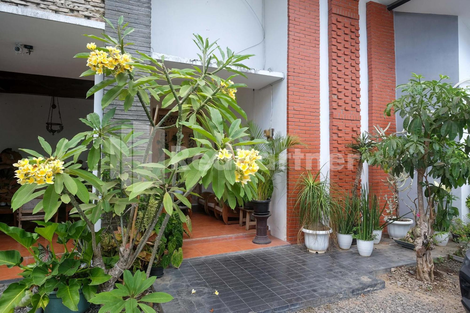 Ndliman House Near Ugm Jogja Mitra Reddoorz Otel Kejayan Dış mekan fotoğraf
