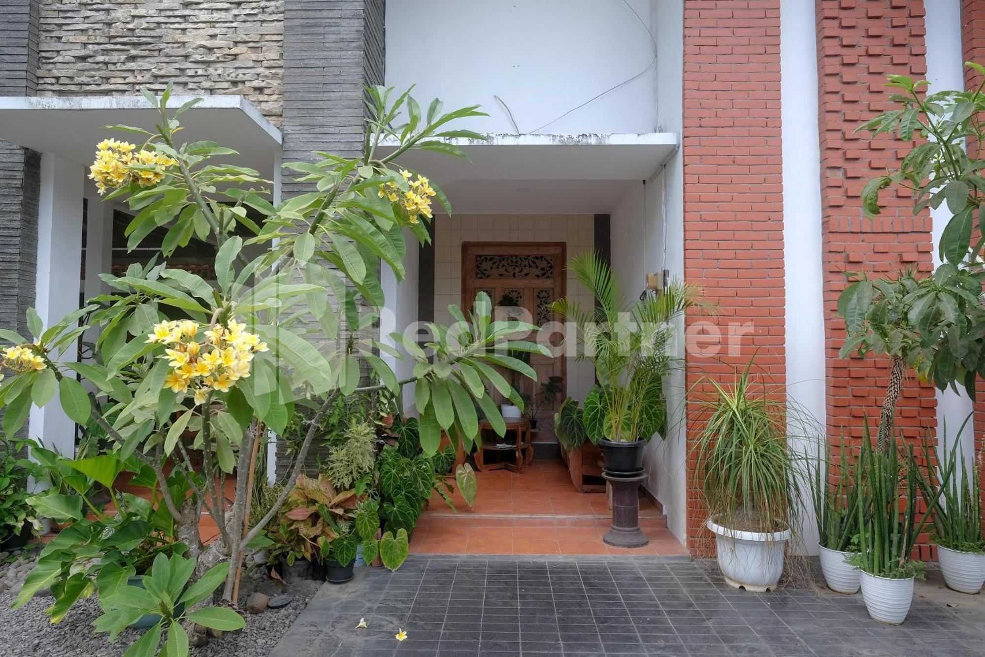 Ndliman House Near Ugm Jogja Mitra Reddoorz Otel Kejayan Dış mekan fotoğraf